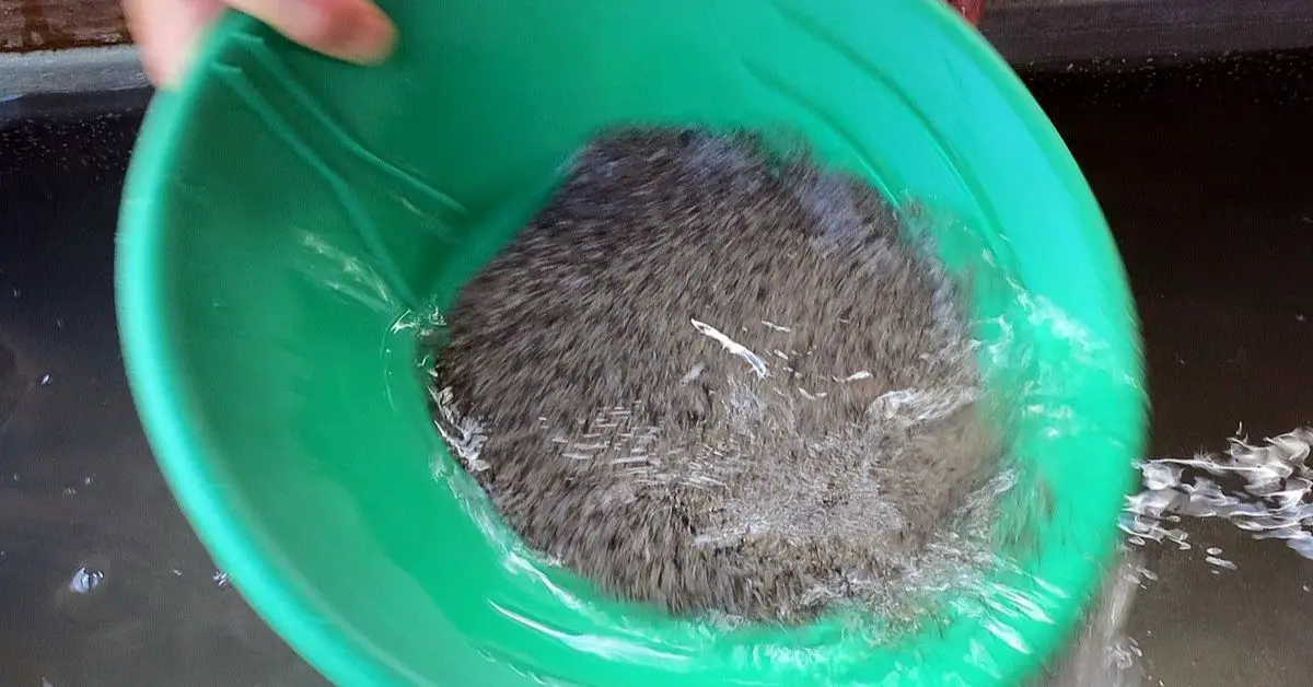 Gold Panning in Rhode Island